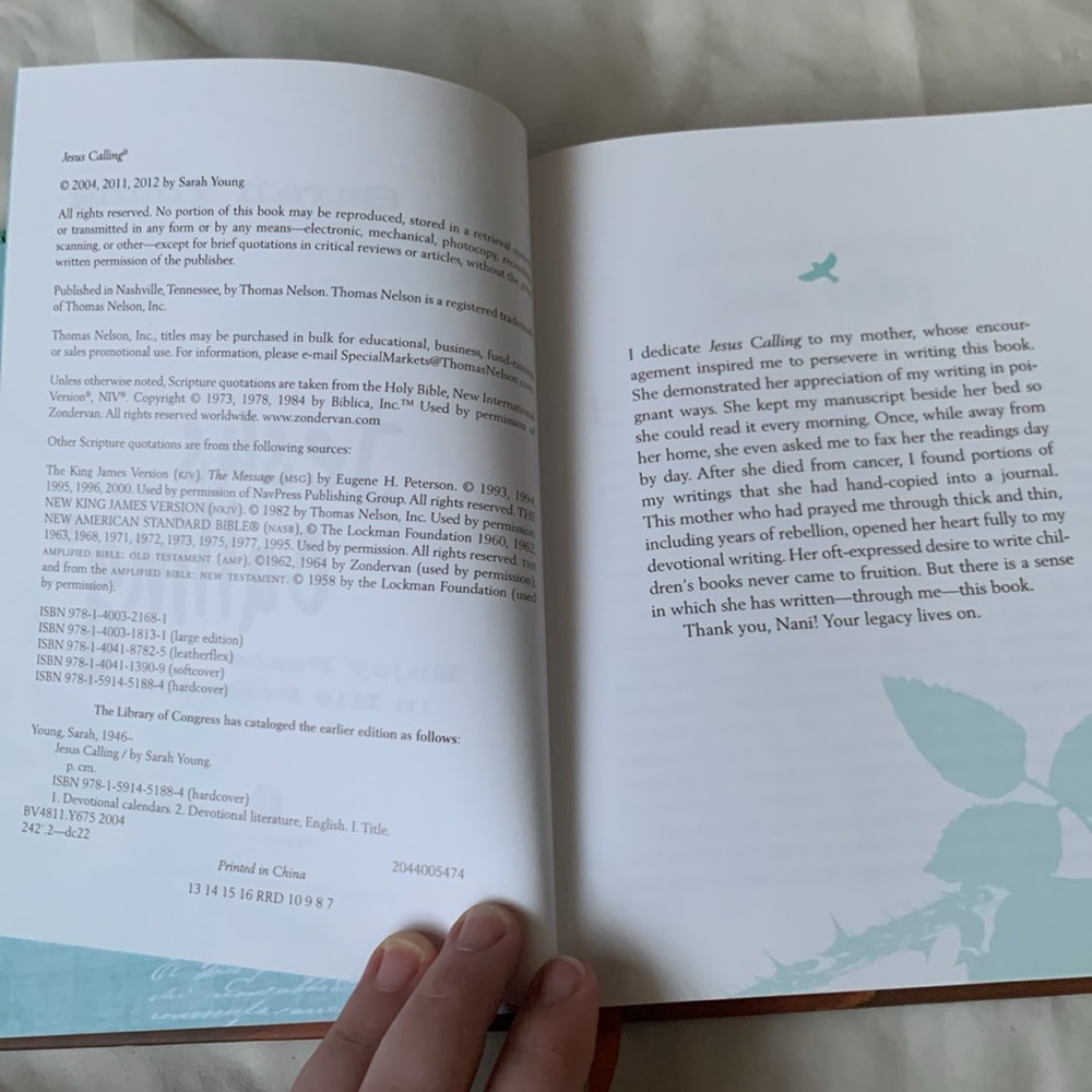 🛑2 for $10 🛑 Jesus Calling Devotional Sarah Young - Enjoy Peace in His Presence - Picture 2 of 6